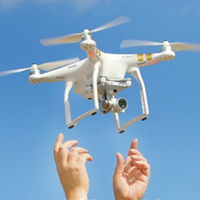 Drones, portada de llibre Handbook de pilotos de drones