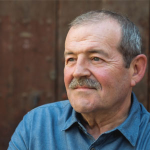 Jordi Tiñena, escriptor (Barcelona, 1955 - Tarragona, 2018) Jordi Tiñena, escriptor (Barcelona, 1955 - Tarragona, 2018)