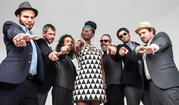 Shirley Davis & The Silverbacks