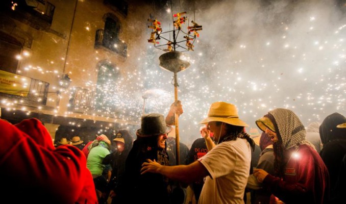 Aquelarre, 2016, Cervera, Segarra, màgia, bruixes, tradició, música, foc, petards, concerts, aire lliure, places, carrer, popular, pagà, Surtdecasa Ponent, agost, estiu, espectacle