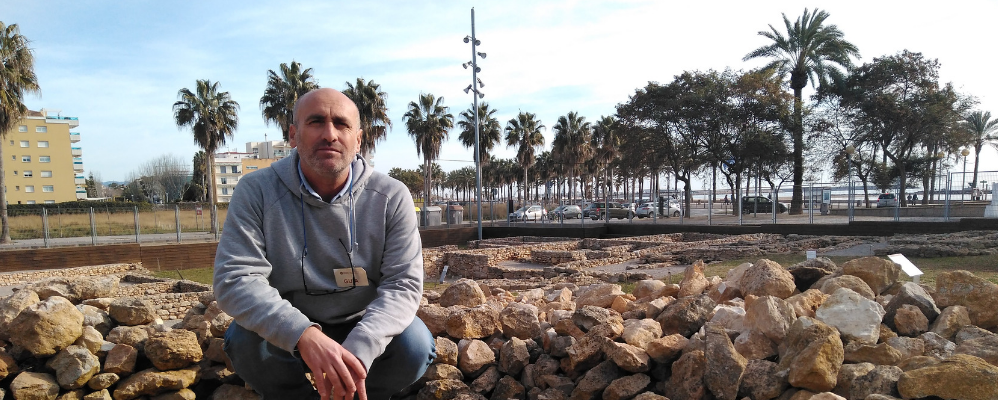 Juan García Targa, arqueòleg al jaciment ibèric de Darró (Vilanova i la Geltrú) Juan García Targa, arqueòleg al jaciment ibèric de Darró (Vilanova i la Geltrú)