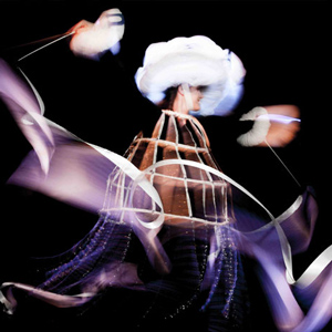 Espectacle 'Embrossa't' - Cia. Addaura Teatre Visual