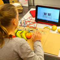 Girls in Lab: Makey Makey Girls in Lab: Makey Makey