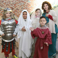 Activitat familiar 'Vine al Museu i... queda’t de pedra!' Activitat familiar 'Vine al Museu i... queda’t de pedra!'