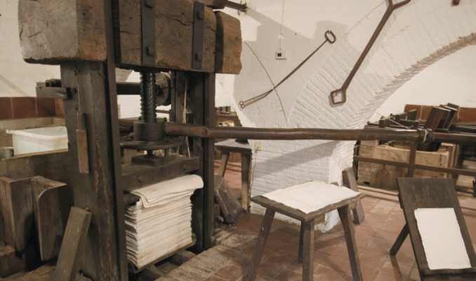 Mercat outlet 'PaPer PaPer'