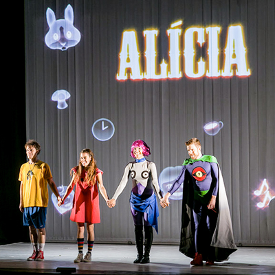 Teatre familiar 'Alícia al país dels mòbils' de Marta Buchaca