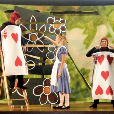 Teatre familiar 'Alícia al país de les meravelles' de la companyia Catacrac Teatre familiar 'Alícia al país de les meravelles' de la companyia Catacrac