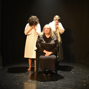 Teatre 'La casa de Bernarda Alba' de Magatzem d’Ars Teatre 'La casa de Bernarda Alba' de Magatzem d’Ars