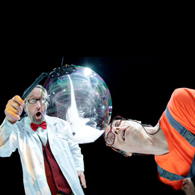 Espectacle 'Bombollescència', Cia. Enlaire