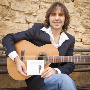 Cantautor Xavier Mayora