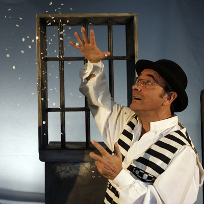 Espectacle familiar 'Les màgiques aventures d'en Fixi i en Foxi', d'Enric Magoo Espectacle familiar 'Les màgiques aventures d'en Fixi i en Foxi', d'Enric Magoo