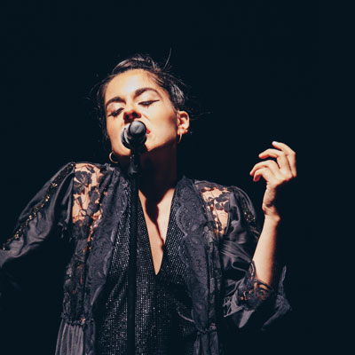 Espectacle 'Versiones parciales y erróneas de mi vida y mi gloria' de Glòria Ribera. Espectacle 'Versiones parciales y erróneas de mi vida y mi gloria' de Glòria Ribera.