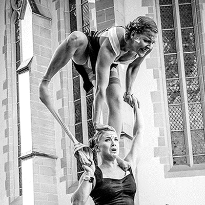 Espectacle ‘Just an Ordinary Day’ - Cia. Lotta&Stina Espectacle ‘Just an Ordinary Day’ - Cia. Lotta&Stina