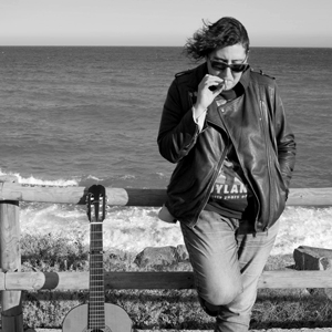 Lidia Uve, Cantautora catalana, Feminista