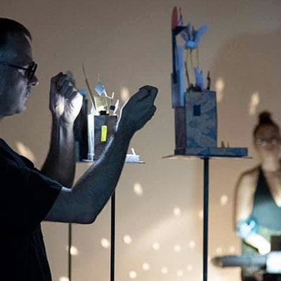 Performance 'Out of the box' de Pere Cabaret Performance 'Out of the box' de Pere Cabaret