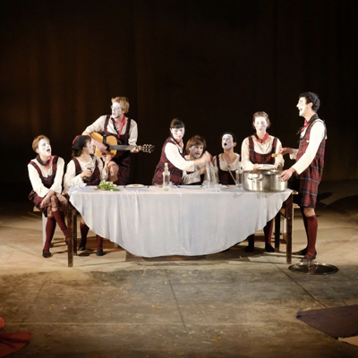 Espectacle 'Sant Pere el Farsant' del Col·lectiu Pedant a Missa i Repicant Espectacle 'Sant Pere el Farsant' del Col·lectiu Pedant a Missa i Repicant