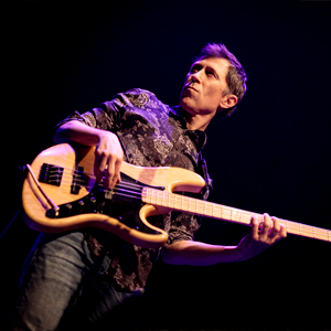 Pol Cruells, músic, Baix