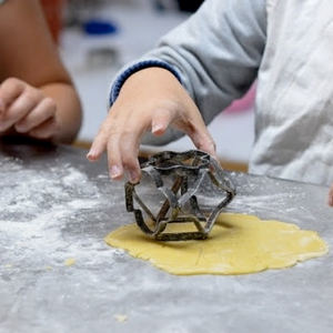 Cuina infantil, farina, motlle