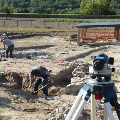 Visita guiada 'Què ens expliquen els arqueòlegs de Vilauba?', Banyoles, 2020 Visita guiada 'Què ens expliquen els arqueòlegs de Vilauba?', Banyoles, 2020