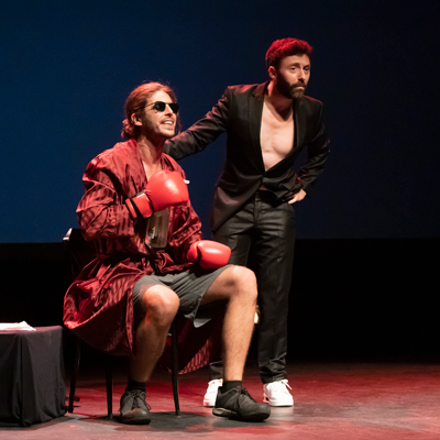 Teatre 'El ring', amb Jaume Madaula i Dafnis Balduz. Teatre 'El ring', amb Jaume Madaula i Dafnis Balduz.