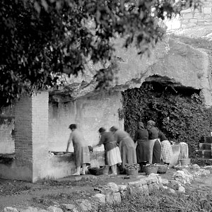 Xerrada 'Memòries líquides. Veus dels safareigs'