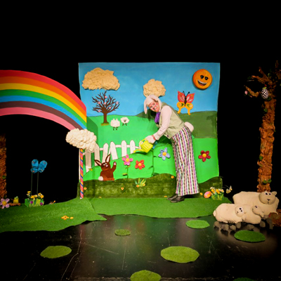Espectacle familiar 'Springtime Surprises', de Funengo Espectacle familiar 'Springtime Surprises', de Funengo