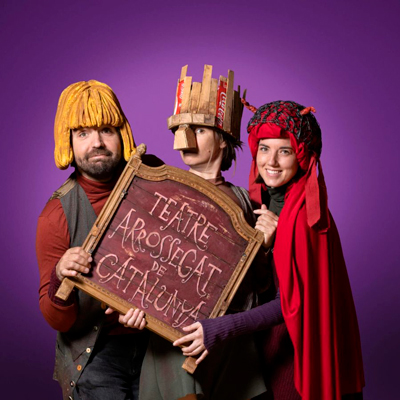 Espectacle familiar 'Teatre Arrossegat de Catalunya' de la companyia Teatre Nu Espectacle familiar 'Teatre Arrossegat de Catalunya' de la companyia Teatre Nu