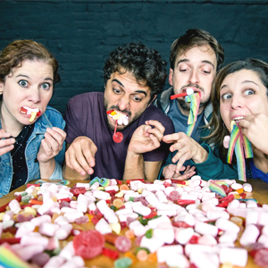 Teatre 'El mar no cap dins una capsa de sabates' a càrrec de la companyia El Martell Teatre 'El mar no cap dins una capsa de sabates' a càrrec de la companyia El Martell