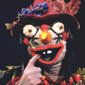 Teatre familiar 'Receptari' de Teia Moner Teatre familiar 'Receptari' de Teia Moner