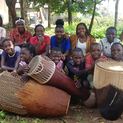 Espectacle solidari 'Cantem i ballem pels infants d'Uganda', We Love Uganda