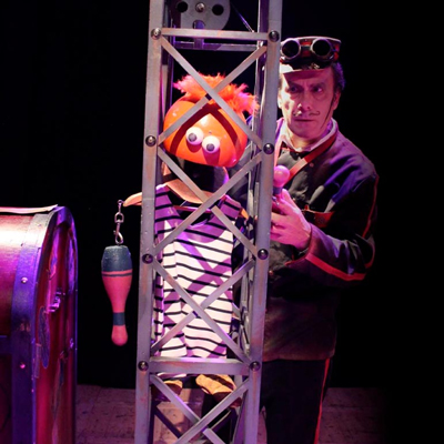 Espectacle familiar 'Hansel i Gretel. Tot esperant el tren', de la Cia Sim Salabim