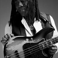richard-bona_Surtdecasa-Girona richard-bona_Surtdecasa-Girona