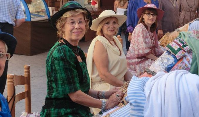Puntaires a la Fira Modernista Puntaires a la Fira Modernista