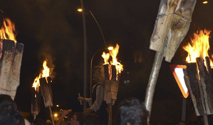 Diverses falles en la seva baixada cap a la Pobla de Segur Diverses falles en la seva baixada cap a la Pobla de Segur