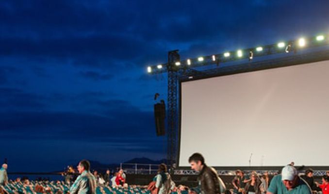 Cinema a la fresca Cinema a la fresca