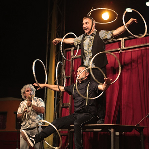 Espectacle de circ 'Set Up' amb Los Barlou