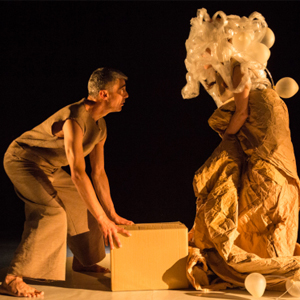 Espectacle Maleable Cia. Helena Lizari 