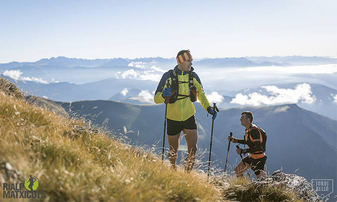 Un corredor en un punt d'ascens de la Matxicots '16. Foto de Jordi Rulló