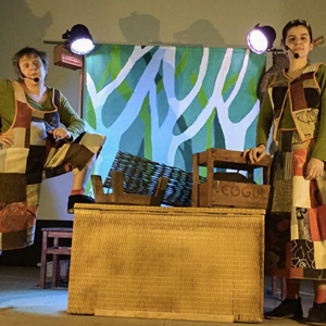 Teatre familar 'L'Aneguet lleig' d' El Sidral