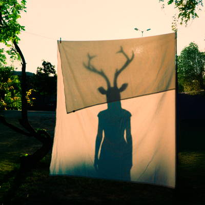 Espectacle 'Aquí (Ext. Dia / Ext. Nit)' de Llum de fideu