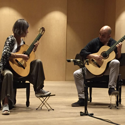 Dos Guitar Duo, David G. Aparicio, Elisabeth Roma