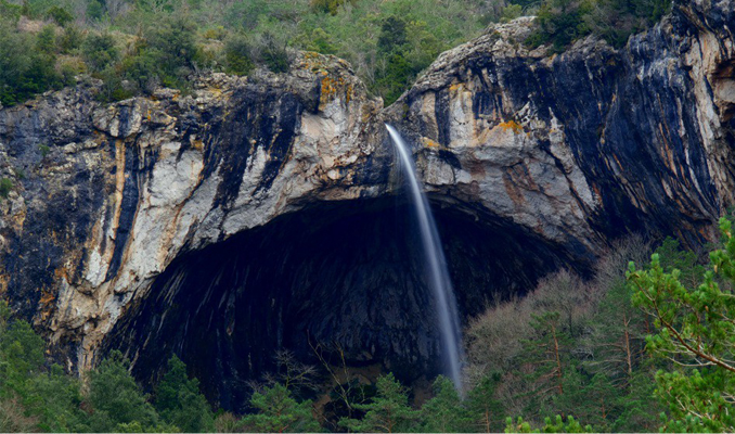 Cova de les Gralles