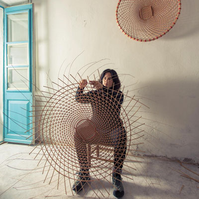 Mònica Guilera, artesana cistellera