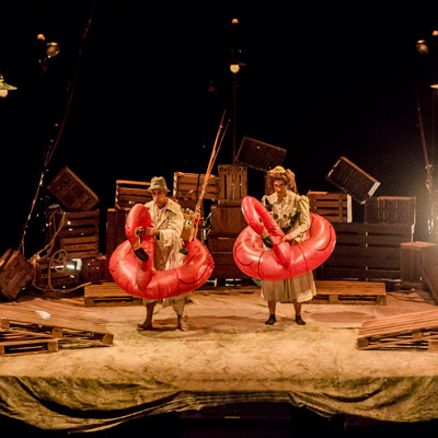 Espectacle 'Nàufrags' de La Industrial Teatrera