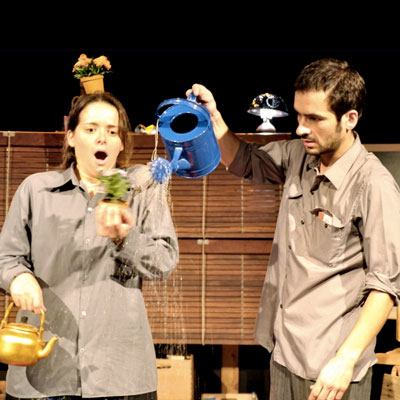 Espectacle 'Piscina poesia' a càrrec de Genovesa, narratives teatrals.