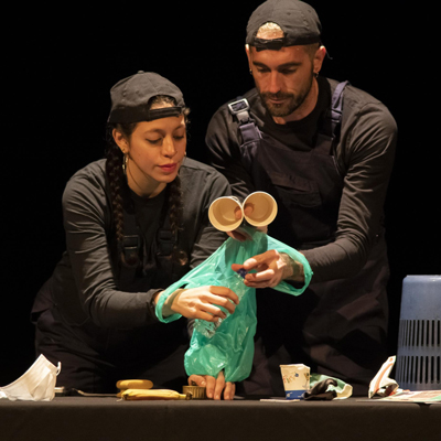 Teatre 'Trash' o 'La Poubelle Plus Belle' de Zero en Conducta