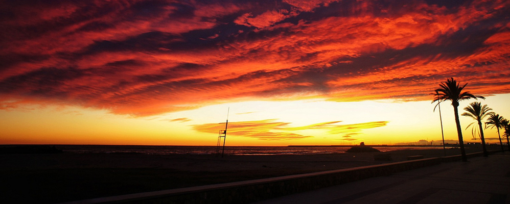 Posta de sol a la platja de Cunit (J_O_N_A_X - Flickr)